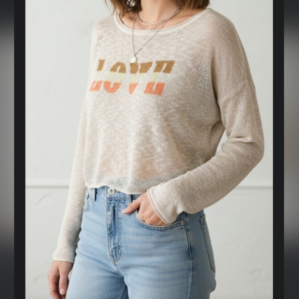 Women's Cream Long Sleeve crop light sweater size small
